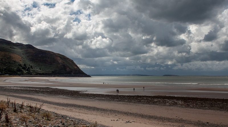 Conwy Sands by Jacqui Sturgeon